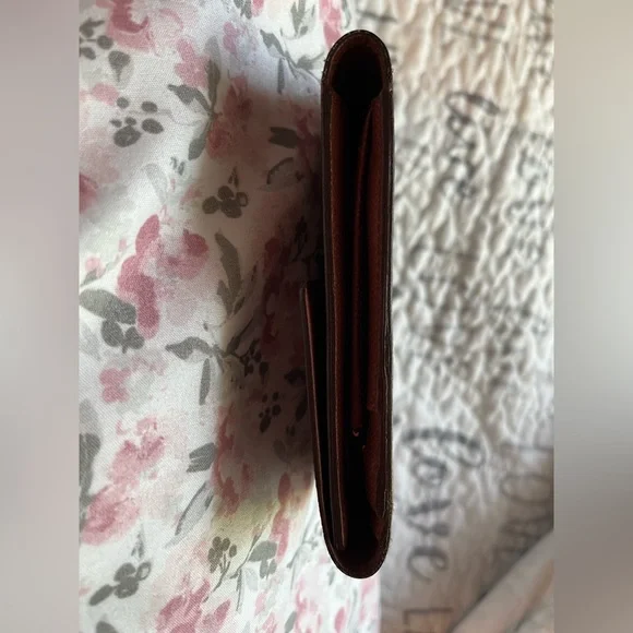 Vintage Louis Vuitton Monogram Wallet 7.5”x5” - Picture 10 of 17